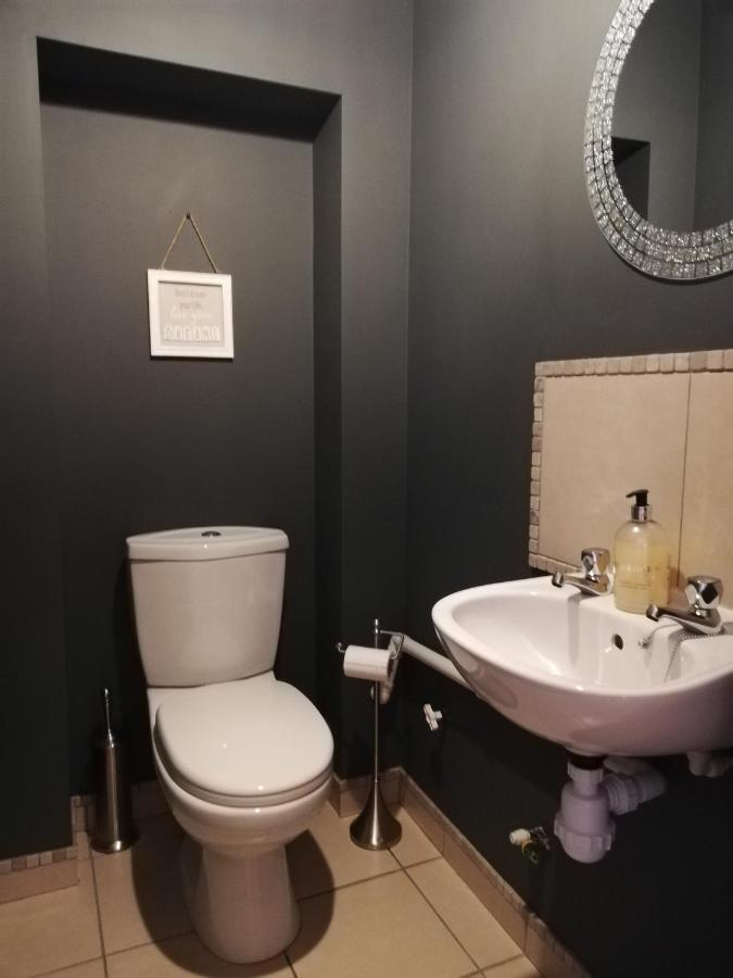 6 Beili Priory Apartment Abergavenny ภายนอก รูปภาพ
