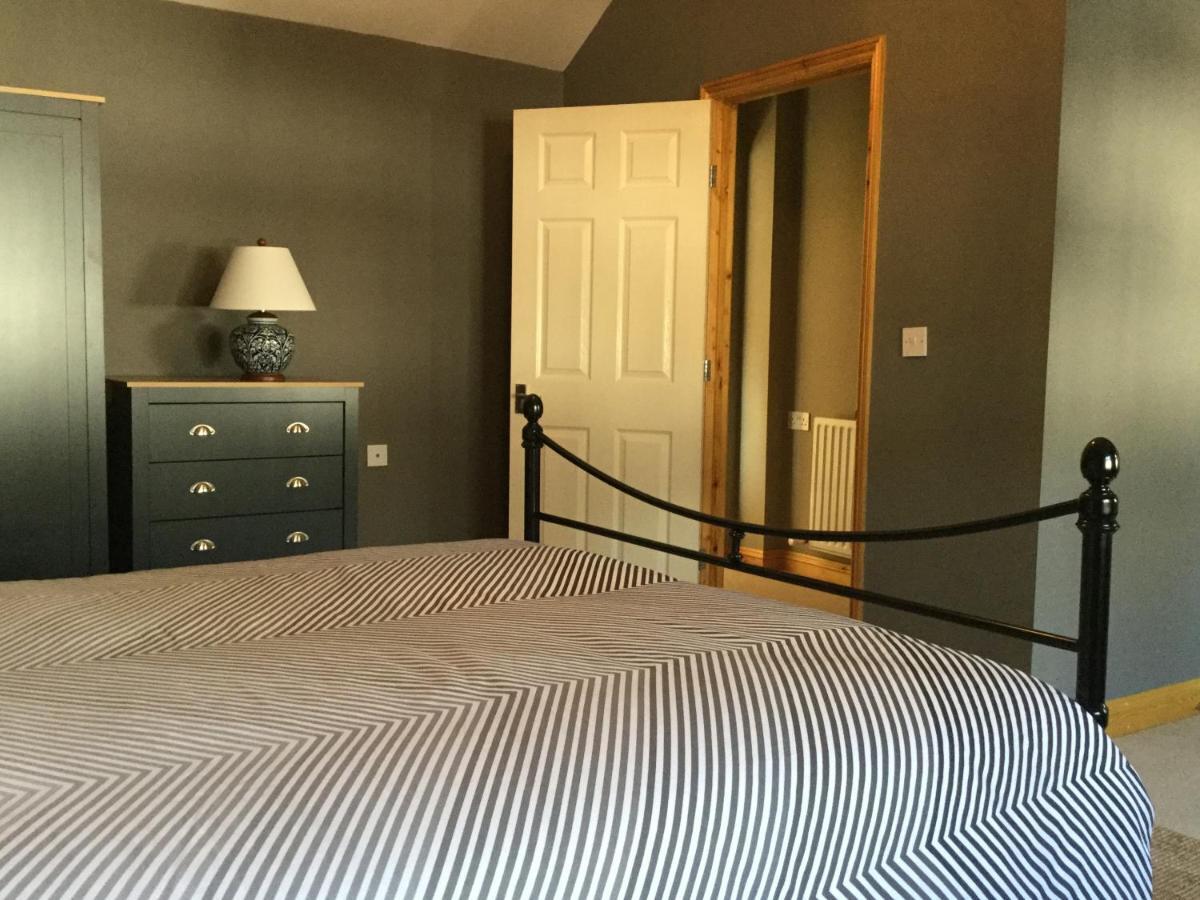 6 Beili Priory Apartment Abergavenny ภายนอก รูปภาพ