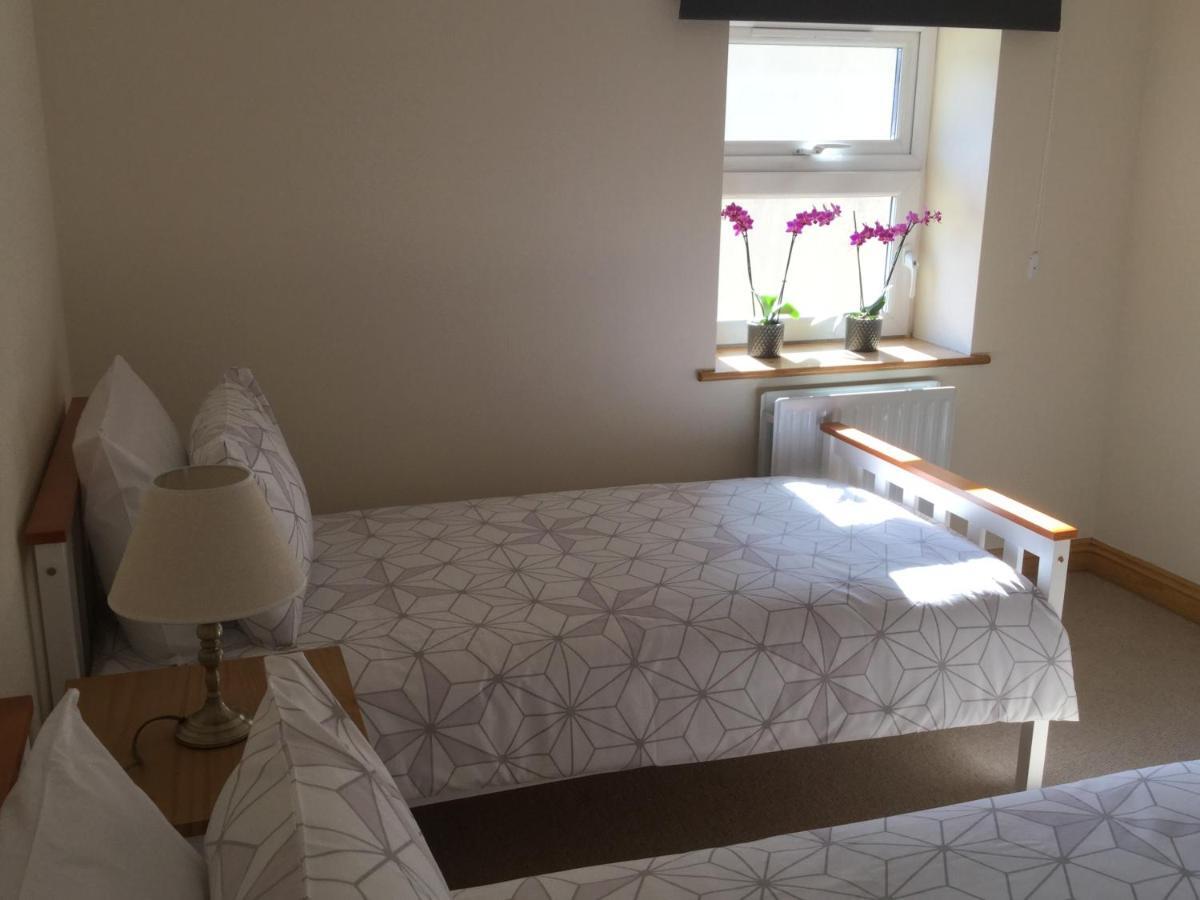 6 Beili Priory Apartment Abergavenny ภายนอก รูปภาพ