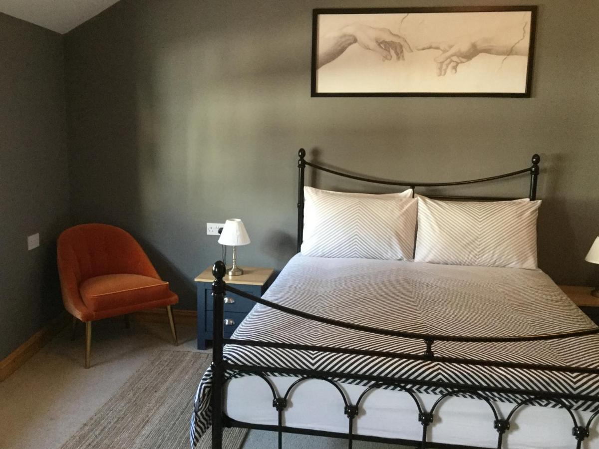 6 Beili Priory Apartment Abergavenny ภายนอก รูปภาพ