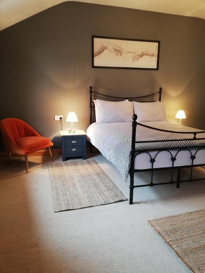 6 Beili Priory Apartment Abergavenny ภายนอก รูปภาพ